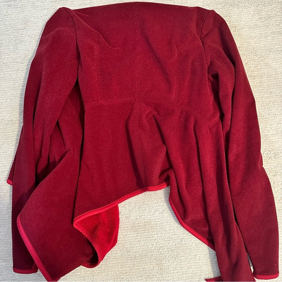 Lululemon Presence of Mind Jacket Cranberry - Picture 10 of 10